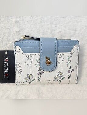 NWT Bifold Floral Wallet